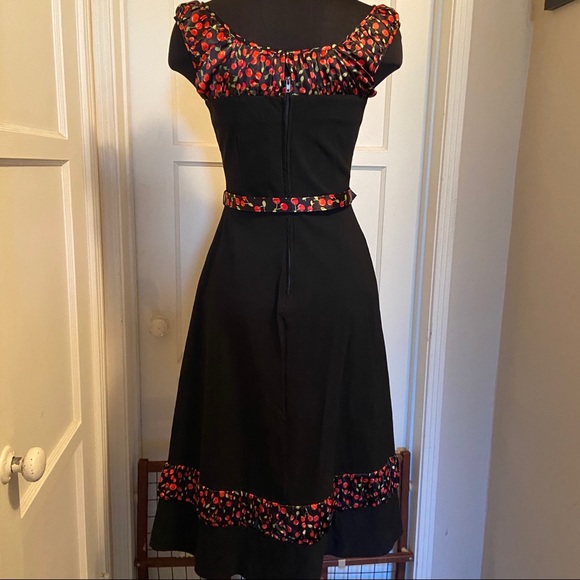 🦄 Bettie Page Bernadette Cherry Dress Medium NWT - Picture 4 of 5